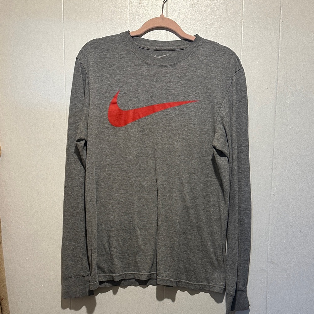 Nike long sleeve tshirt size M